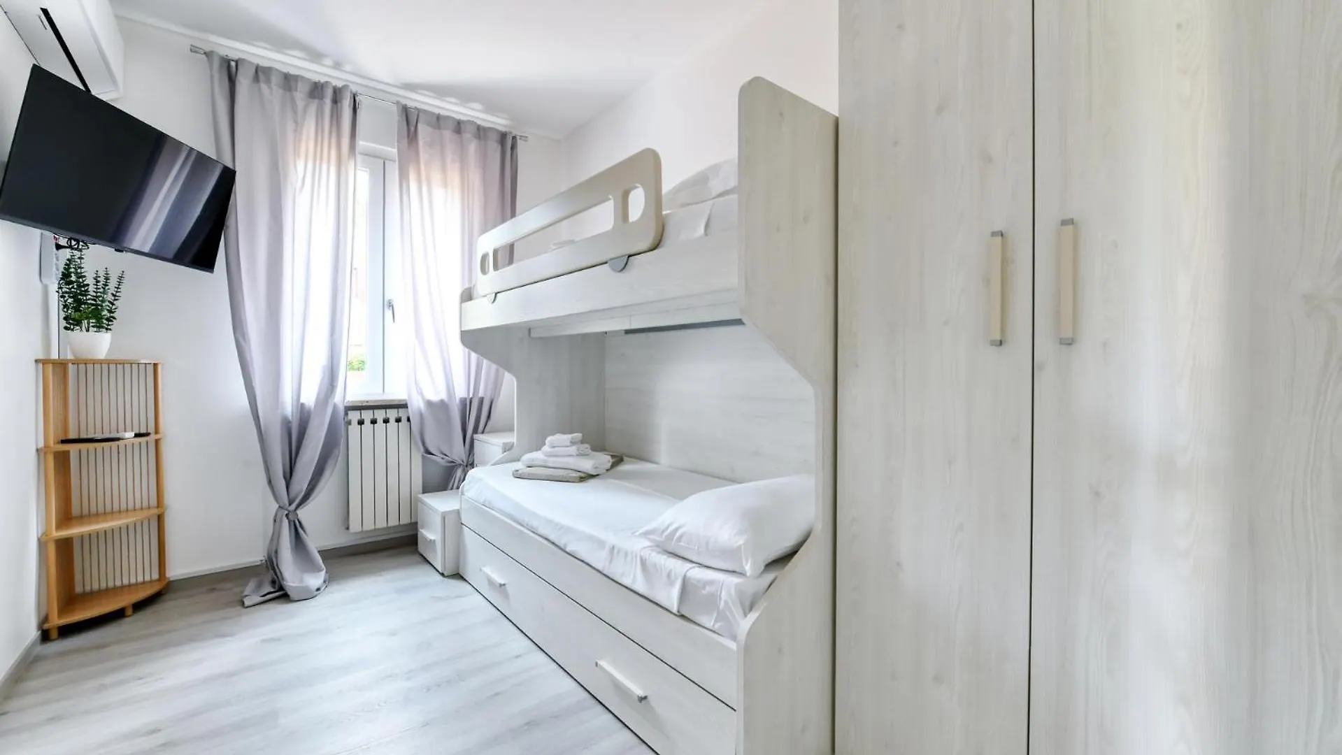 Golden House - Sirmione Holiday Διαμέρισμα